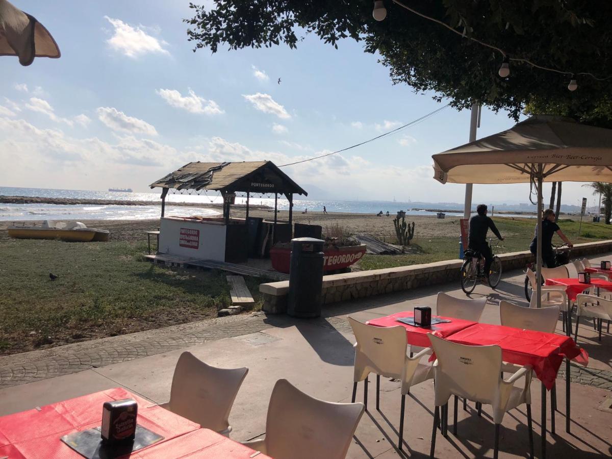 Aunt Antonia Beach House มาลากา ภายนอก รูปภาพ